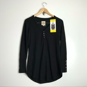 Chaser Waffle knit V-Neck Pullover Top. (NWT) Black.